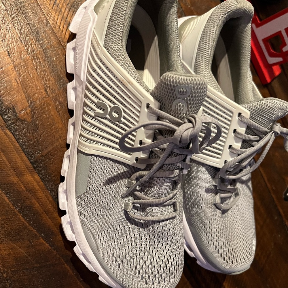 EUC On Running Sneakers 👟